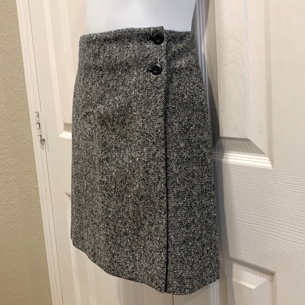 Black/white tweed wrap skirt - Picture 5 of 6